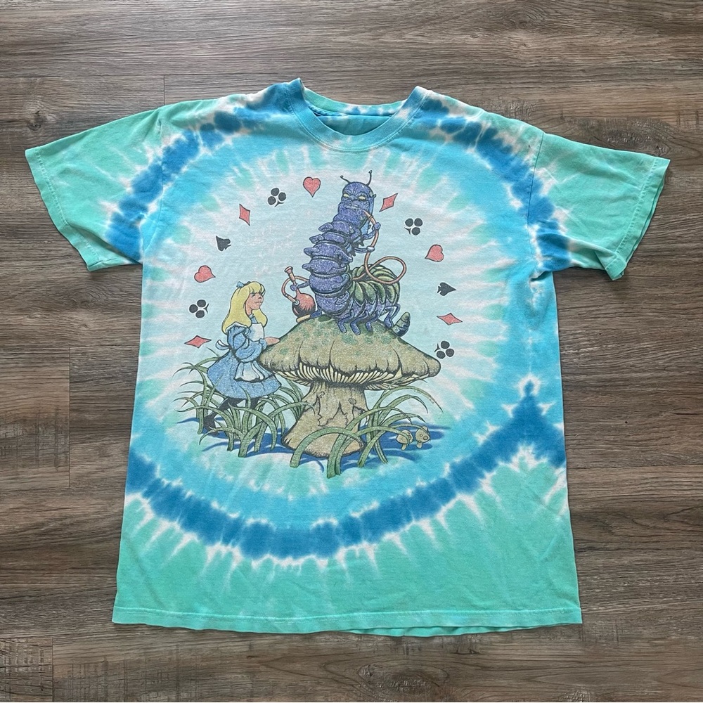 Liquid Blue Alice In Wonderland T-Shirt Women’s Size Large Tie Dye Graphic Tee